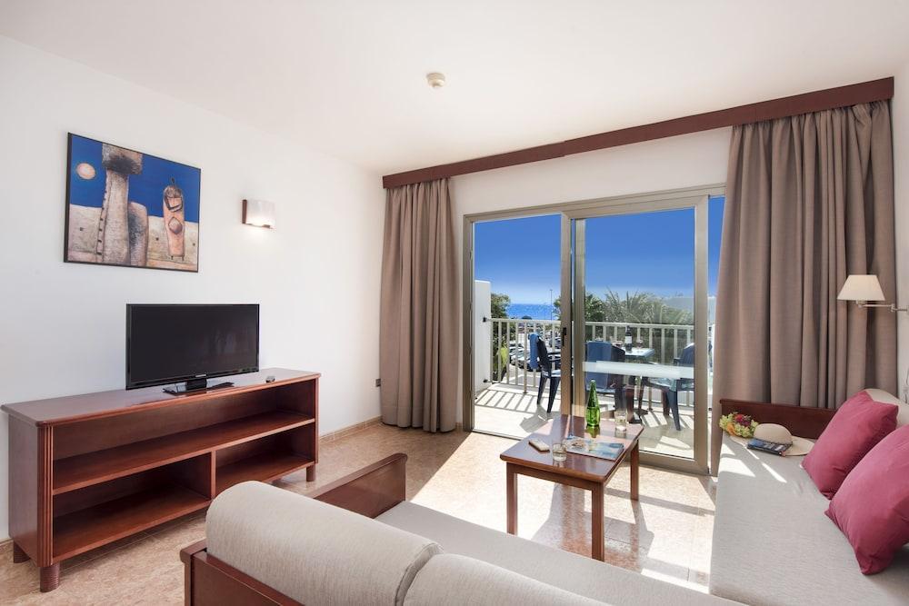 Hotel Floresta ปูแอร์โตเดลคาร์เมน ภายนอก รูปภาพ