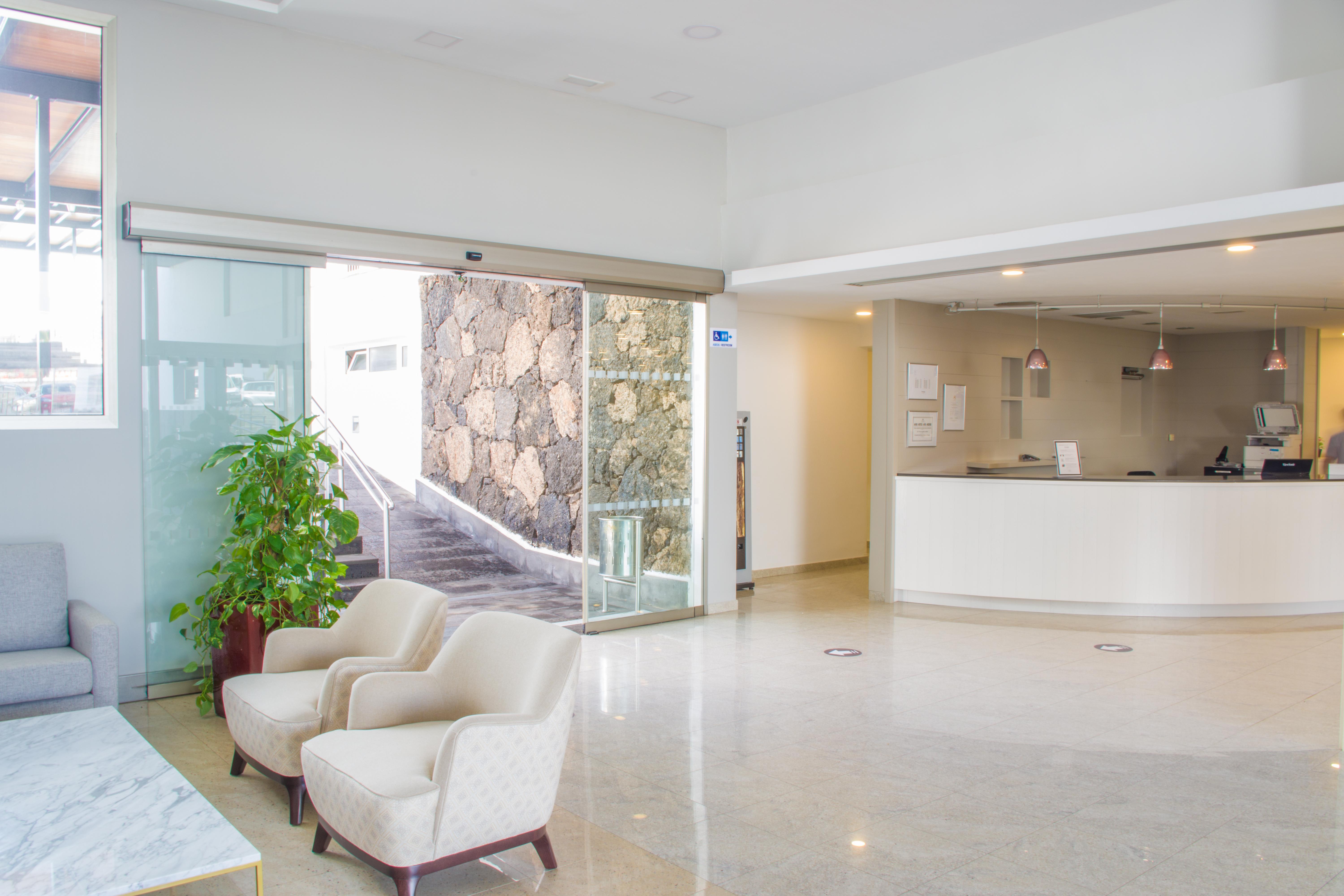 Hotel Floresta ปูแอร์โตเดลคาร์เมน ภายนอก รูปภาพ