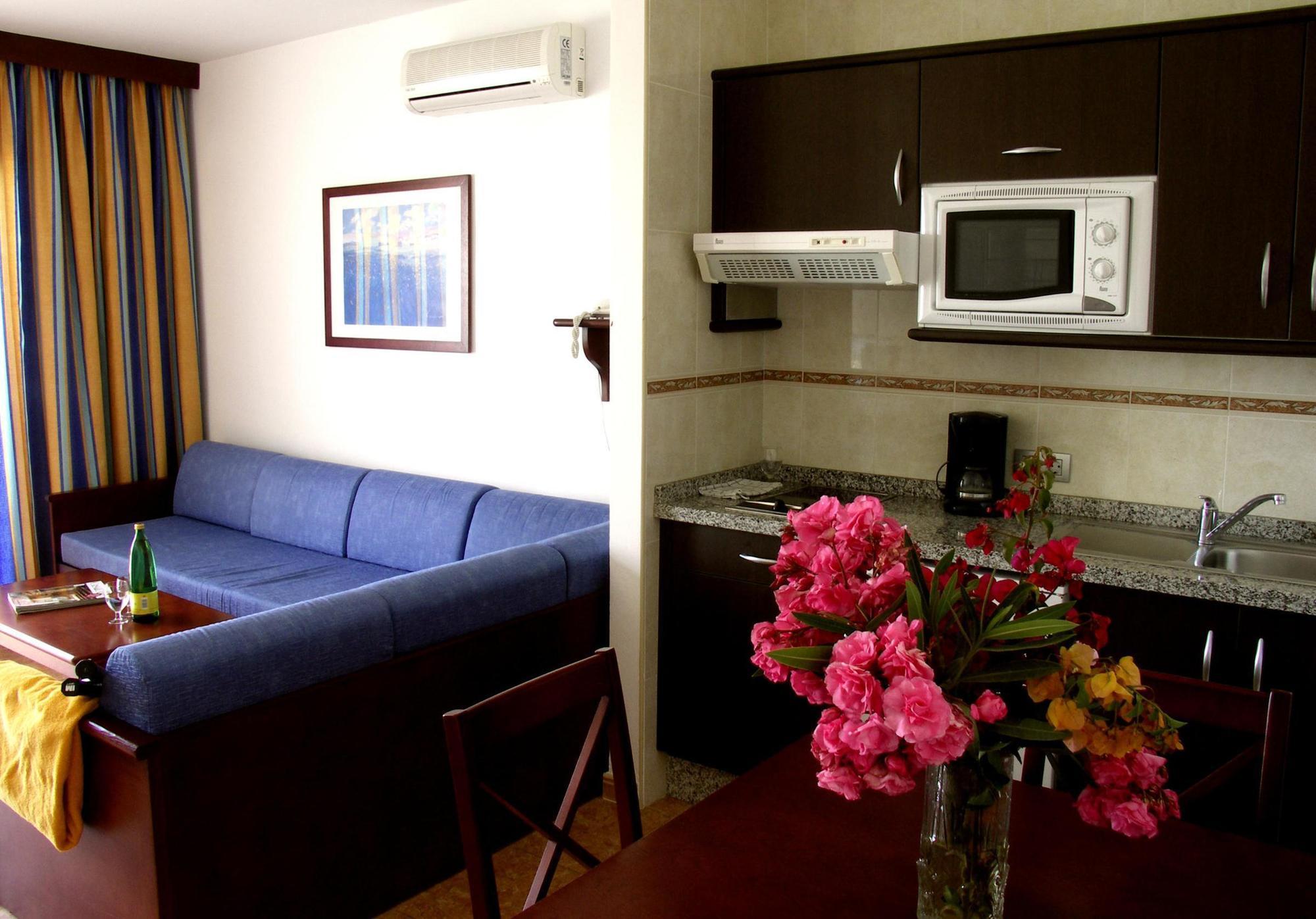 Hotel Floresta ปูแอร์โตเดลคาร์เมน ภายนอก รูปภาพ